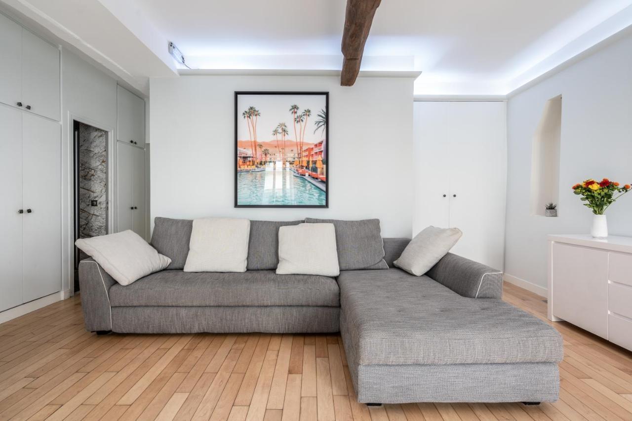 Room In Apartment - Cosy Place In The Hear Of باريس المظهر الخارجي الصورة